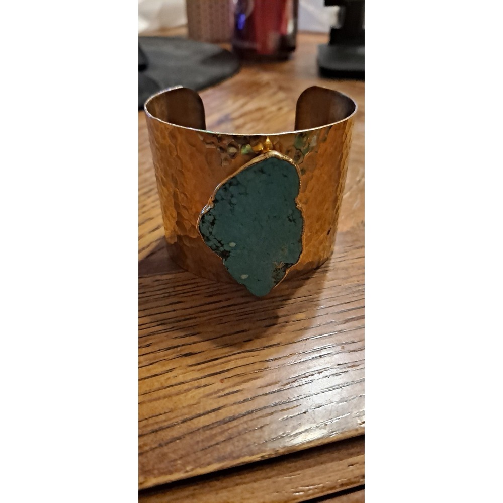 HAMMERED CUFF BRACELET WITH LARGE‎ POLISHED TURQUOISE AGATE SLAB